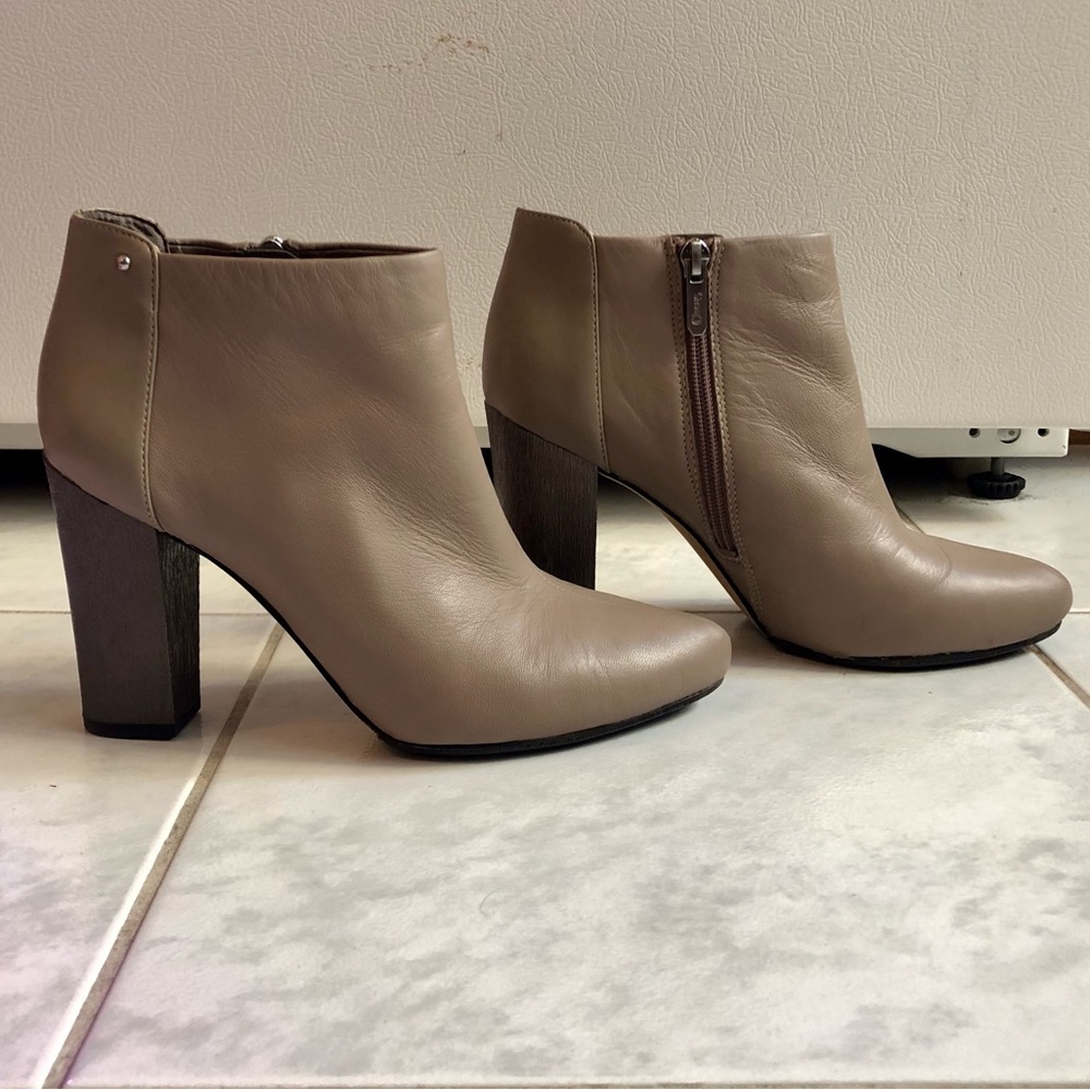 Circus Sam Edelman nude leather ankle boot block heel